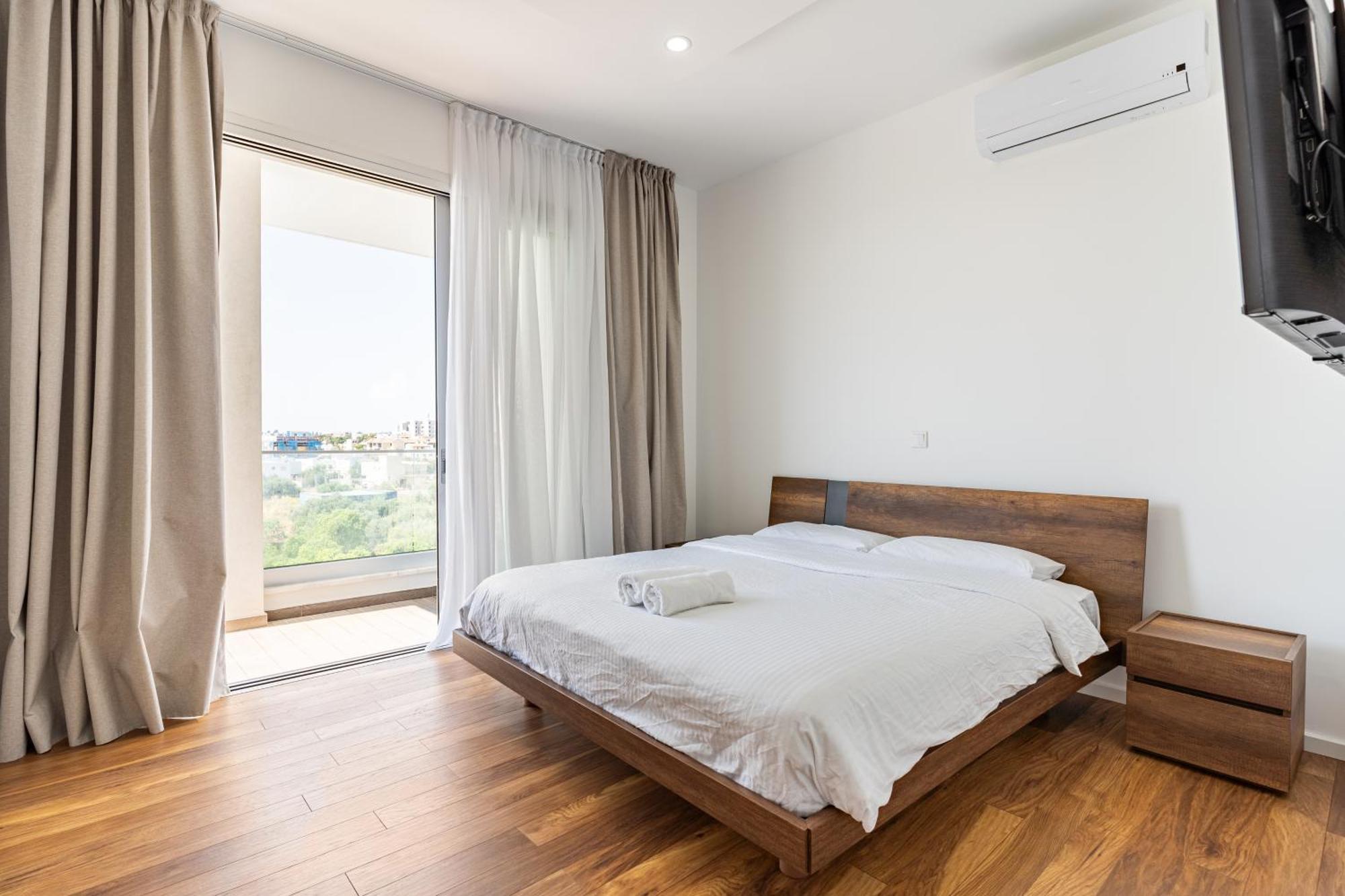 Yamas Urban Living Zakaki Pool Penthouses & Apartments Лимасол Екстериор снимка
