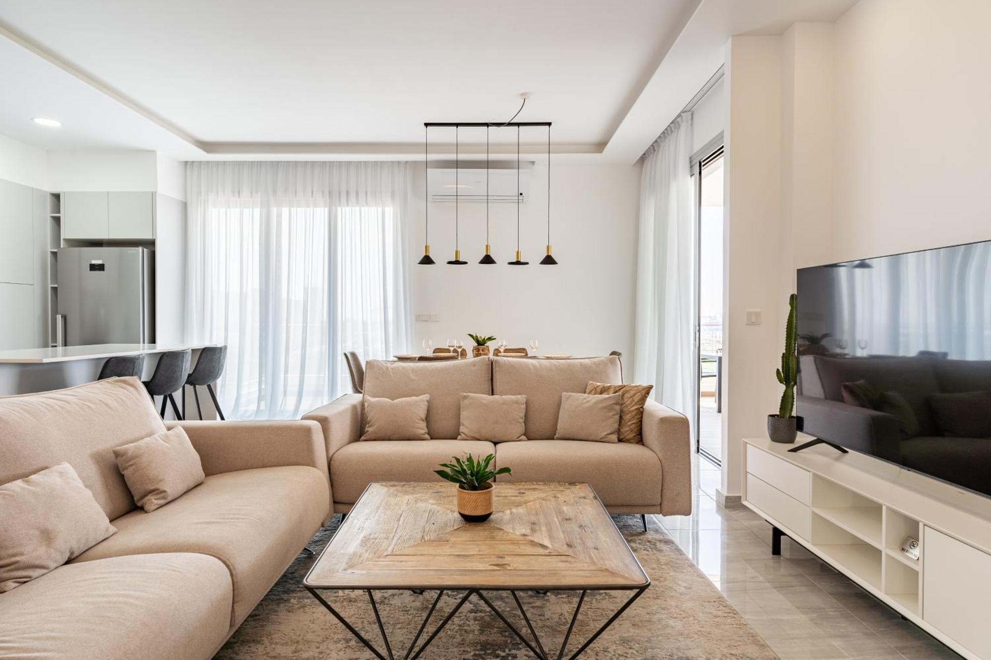 Yamas Urban Living Zakaki Pool Penthouses & Apartments Лимасол Екстериор снимка