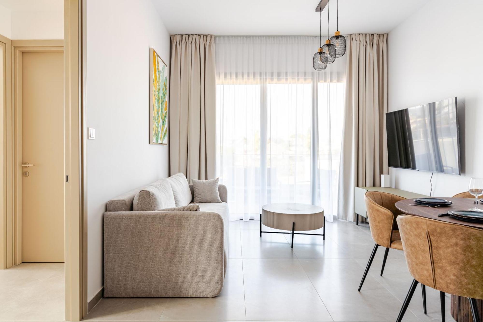 Yamas Urban Living Zakaki Pool Penthouses & Apartments Лимасол Екстериор снимка